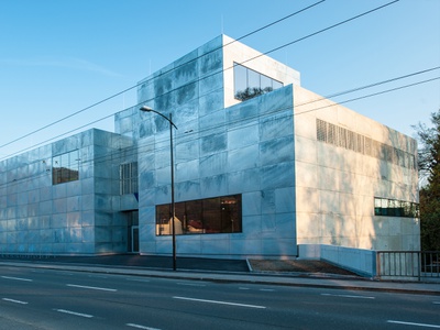 Salzburg (S);
Probebühne/Werkstätten Salzburger Landestheater;
Bauherr_in: Salzburger Landestheater;
Architektur: Architekturwerkstatt Zopf, Salzburg – © Martina Weiss Salzburg (S);
Probebühne/Werkstätten Salzburger Landestheater;
Bauherr_in: Salzburger Landestheater;
Architektur: Architekturwerkstatt Zopf, Salzburg