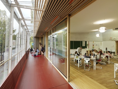 Vorarlberg:
Volksschule Dorf Lauterach
Bauherr_in: Marktgemeinde Lauterach
Architektur: Feyferlik/Fritzer – © Paul Ott Vorarlberg:
Volksschule Dorf Lauterach
Bauherr_in: Marktgemeinde Lauterach
Architektur: Feyferlik/Fritzer