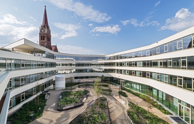 Ingrid-Leodolter-Haus, Pflegewohnhaus Rudolfsheim; Bauherr: GESIBA Gemeinnützige Siedlungs- u. Bau AG / KAV–Wiener Krankenanstaltenverbund; Architektur: wimmerundpartner architektur: wup ZT GmbH, Wien; Freiraumplanung: EGKK Landschaftsarchitektur, Wien – © Andreas Buchberger Ingrid-Leodolter-Haus, Pflegewohnhaus Rudolfsheim; Bauherr: GESIBA Gemeinnützige Siedlungs- u. Bau AG / KAV–Wiener Krankenanstaltenverbund; Architektur: wimmerundpartner architektur: wup ZT GmbH, Wien; Freiraumplanung: EGKK Landschaftsarchitektur, Wien