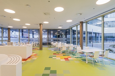 Ingrid-Leodolter-Haus, Pflegewohnhaus Rudolfsheim; Bauherr: GESIBA Gemeinnützige Siedlungs- u. Bau AG / KAV–Wiener Krankenanstaltenverbund; Architektur: wimmerundpartner architektur: wup ZT GmbH, Wien; Freiraumplanung: EGKK Landschaftsarchitektur, Wien – © Andreas Buchberger Ingrid-Leodolter-Haus, Pflegewohnhaus Rudolfsheim; Bauherr: GESIBA Gemeinnützige Siedlungs- u. Bau AG / KAV–Wiener Krankenanstaltenverbund; Architektur: wimmerundpartner architektur: wup ZT GmbH, Wien; Freiraumplanung: EGKK Landschaftsarchitektur, Wien