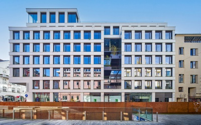 Bauherr:in: Tiroler Versicherung, Vorstandsvorsitzender / Tiroler Versicherung, Vorstandsdirektorin
Architektur: DIN A4 Architektur ZT GmbH
Landschaftsplanung: Green4Cities GmbH
Tragwerksplanung: ZSZ - Ingenieure ZT GmbH – © Günter Richard Wett Bauherr:in: Tiroler Versicherung, Vorstandsvorsitzender / Tiroler Versicherung, Vorstandsdirektorin
Architektur: DIN A4 Architektur ZT GmbH
Landschaftsplanung: Green4Cities GmbH
Tragwerksplanung: ZSZ - Ingenieure ZT GmbH