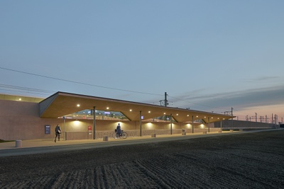 Bauherr:in: ÖBB Infrastruktur AG
Architektur: ostertag ARCHITECTS
Landschaftsplanung: Land in Sicht
Tragwerksplanung: ste.p ZT-GmbH – © Andreas Buchberger Architekturfotografie Bauherr:in: ÖBB Infrastruktur AG
Architektur: ostertag ARCHITECTS
Landschaftsplanung: Land in Sicht
Tragwerksplanung: ste.p ZT-GmbH