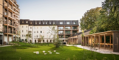 Bauherr:in: Katharina und Nikolaus Richter-Wallmann
Architektur: LP architektur ZT GmbH / Dietrich Untertrifaller Architekten ZT GmbH
Freiraumplanung: Karin Standler Landschaftsarchitektur
Tragwerksplanung: ConLignum ZT GmbH