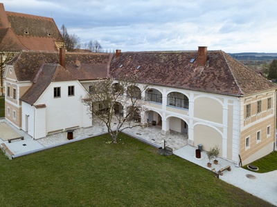 Bauherr:in: DI Oskar Beer
Architektur: epps Ploder Simon ZT GmbH
Foto: Anna Beer