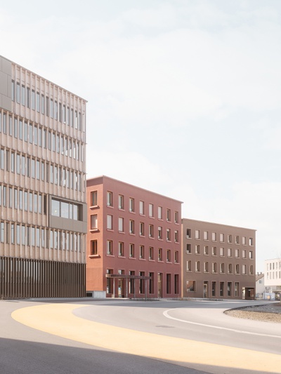 Bauherrschaft: Stadt Hohenems, Villa Rosenthal GmbH, I3S Immobilien Investment GmbH
Architektur: Bernardo Bader Architekten;
Berktold Weber Architekten;
Cukrowicz Nachbaur Architekten;
HKArchitekten, Hermann Kaufmann + Partner;
Architekten Nägele Waibel
Foto: Dominic Kummer – © Dominic Kummer Bauherrschaft: Stadt Hohenems, Villa Rosenthal GmbH, I3S Immobilien Investment GmbH
Architektur: Bernardo Bader Architekten;
Berktold Weber Architekten;
Cukrowicz Nachbaur Architekten;
HKArchitekten, Hermann Kaufmann + Partner;
Architekten Nägele Waibel
Foto: Dominic Kummer