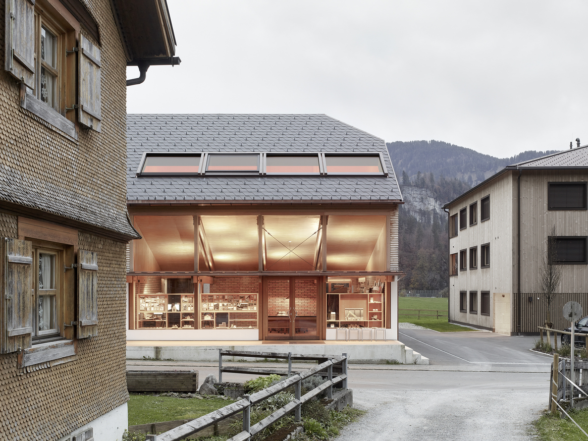 v_revitalisierung_kriechere_70_bild-1von7_ima_kriechere70_adolf_bereuter_aussen_01_jpg.jpg-web.jpg v_revitalisierung_kriechere_70_bild-1von7_ima_kriechere70_adolf_bereuter_aussen_01_jpg.jpg-web.jpg