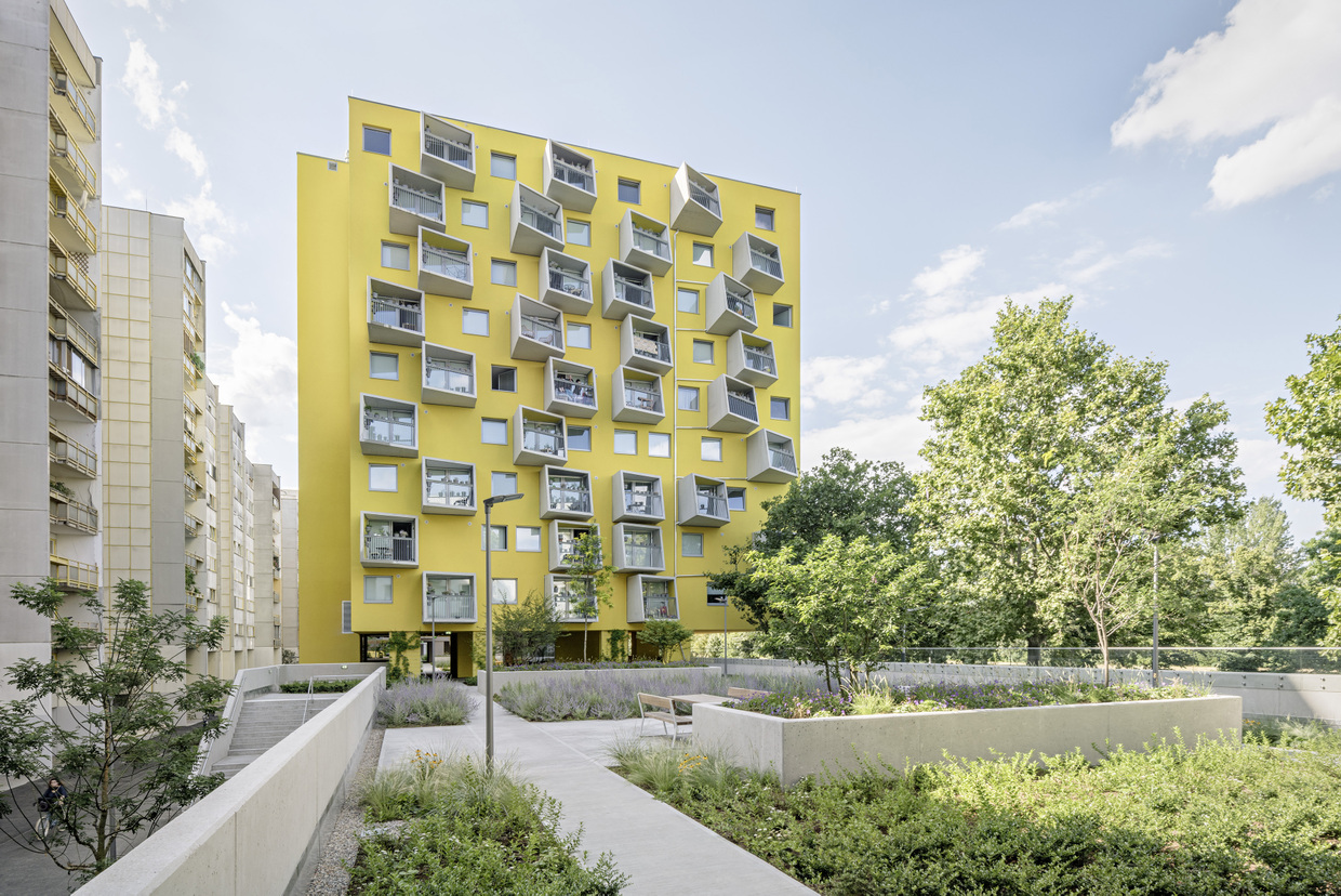 w_karlheinz_hora-hof_-_gemeindebau_neu_bild-3von12_03-hak-o4466-_c_hertha_hurnaus_-_querkraft_jpg.jpg-web.jpg w_karlheinz_hora-hof_-_gemeindebau_neu_bild-3von12_03-hak-o4466-_c_hertha_hurnaus_-_querkraft_jpg.jpg-web.jpg