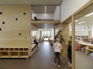 Bildungscampus Zeltweg, Zeltweg; 
Bauherr:in:	Stadtgemeinde Zeltweg Immobilien GmbH & Co KG;  
Architektur:	ARGE reitmayr architekten – balloon architekten ZT-OG