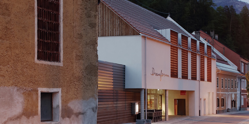 Drauforum Oberdrauburg, Kärnten; 
Bauherr:in: Marktgemeinde Oberdrauburg, Bürgermeister Stefan Brandstätter; 
Architektur: Architekturbüro Eva Rubin