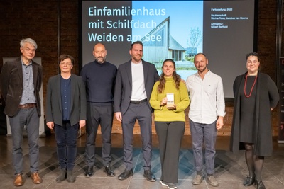 Einfamilienhaus mit Schilfdach, Weiden am See, Burgenland
Bauherr:in: Marina Rosa, Jacobus van Hoorne
Architektur: Gilbert Berthold