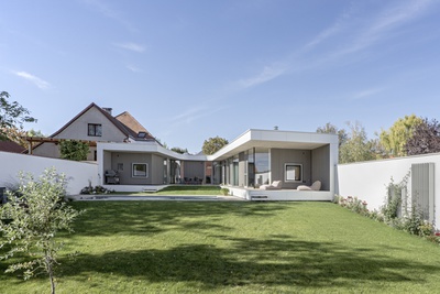 Burgenland;
Einfamilienhaus G.;
Bauherr_in: Silvia & Albert Gesellmann;
Architektur: Heimspiel Architektur