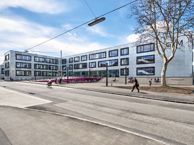 Niederösterreich:
Sanierung und Erweiterung des B[R]G St. Pölten
Bauherr_in: BIG-Bundesimmobilienges.m.b.H
Architektur: PLOV Architekten ZT GmbH