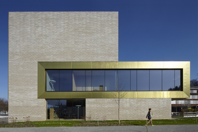 Vorarlberg:
Musikschule und Mediathek Wolfurt
Bauherr_in: Gemeinde Wolfurt
Architektur: Fink Thurnher Architekten
Freiraumplanung: Markus Cukrowicz