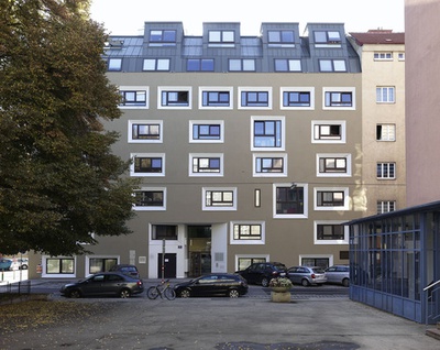 neunerhaus hagenmüllergasse, Wien; Bauherr: WBV-GPA, neunerhaus; Architektur: pool Architektur ZT GmbH, Wien; Freiraumplanung: Rajek Barosch, Wien – © Haller & Haller neunerhaus hagenmüllergasse, Wien; Bauherr: WBV-GPA, neunerhaus; Architektur: pool Architektur ZT GmbH, Wien; Freiraumplanung: Rajek Barosch, Wien