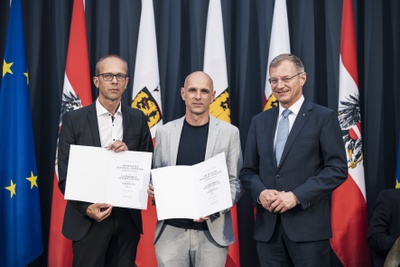 v.l.: Herbert Pointner, Helmut Pointner, Landeshauptmann Thomas Stelzer