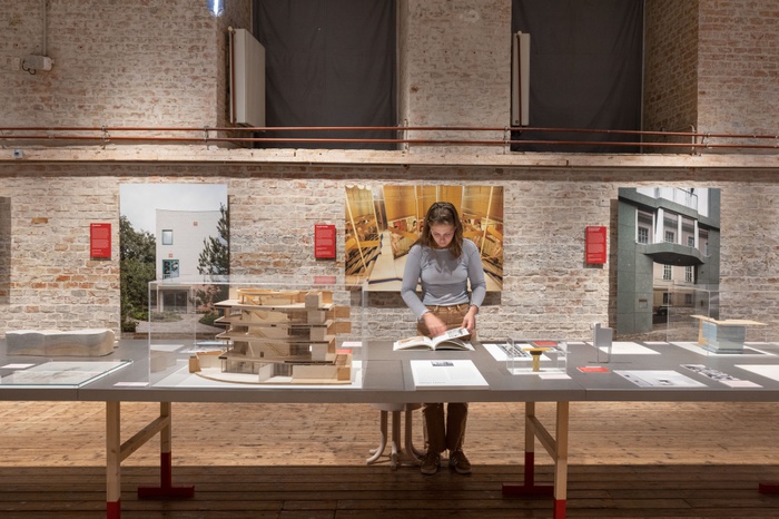 Ausstellung "Hollein Calling. Architektonische Dialoge"