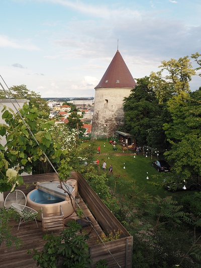 Blick auf den Pulverturm, am Hundssteig 3