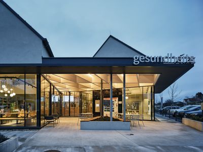 Bauherr:in: Gesundheitszentrum Panoramastraße
Architektur: ai-d architektur / Maria Richter-Trummer Architektur
Tragwerksplanung: DI Elmar Hess