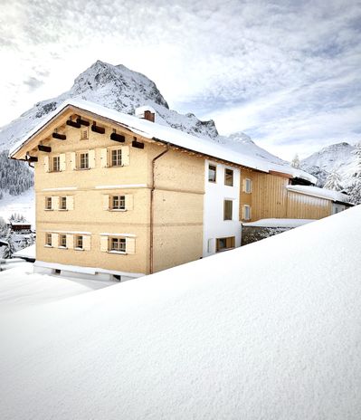 Bauherr:in: Almhof Schneider Architektur: allmeinde architektur Tragwerksplanung: Mader | Flatz | Schett | ZT GmbH