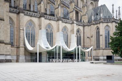 Bauherr:in: Bischof-Rudigier-Stiftung zur Erhaltung des Mariä-Empfängnis-Domes
Architektur: Peter Haimerl Architektur  / Studio Clemens Bauder
Tragwerksplanung: DI Weilhartner ZT GmbH