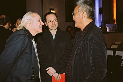 Hans Hollein mit Volker Dienst und dem Präsidenten der indonesischen Architektenkammer, Architekt Buti A. Sukada