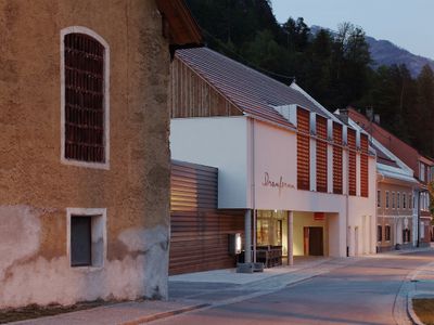 Drauforum Oberdrauburg, Kärnten;  Bauherr:in: Marktgemeinde Oberdrauburg, Bürgermeister Stefan Brandstätter;  Architektur: Architekturbüro Eva Rubin