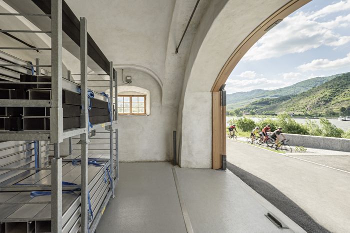 Pfarrstadl und Mobilelementelager Mitterarnsdorf