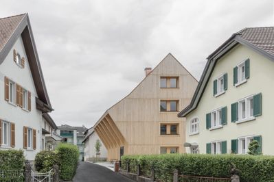Bauherr:in: Schadenbauer Projekt- und Quartierentwicklungs GmbH Architektur: Ludescher + Lutz Architekten ZT GmbH Tragwerksplanung: KOFLER Baustatik